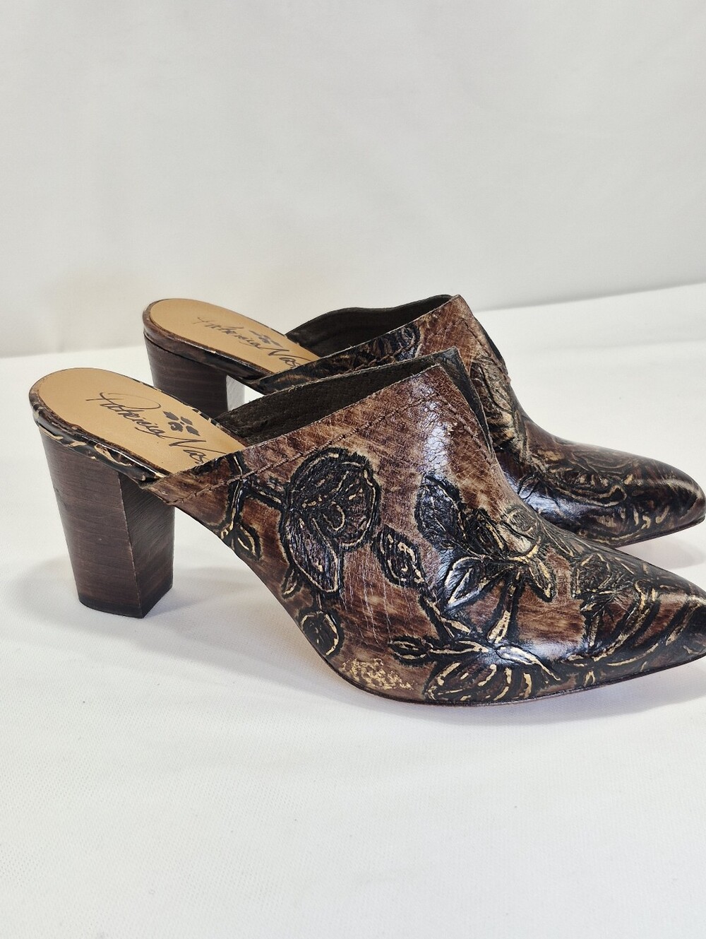 Patricia Nash Sz 6.5M Ruffina Brown Leather Gold Leafing Mules Shoes NWT $148